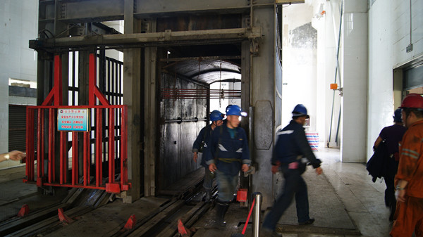 2永胜煤矿水灾应急救援演练取得圆满成功 (2)_副本.jpg