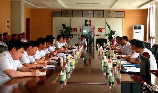 1泗河煤矿开展水灾应急演练 (4)_副本.jpg