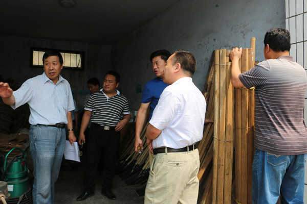 1济宁市煤炭局到欢城煤矿检查安全生产月工作 (2)_副本.jpg