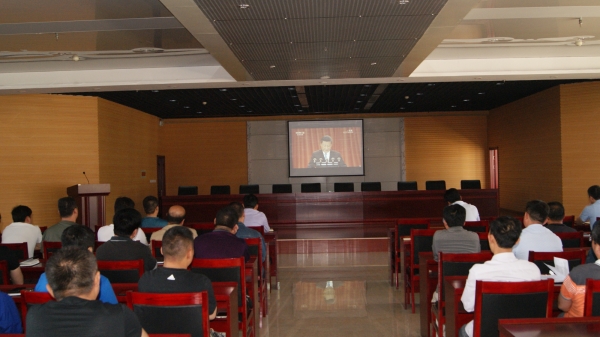 在马克思主义思想光辉指引下笃志前行 (1).JPG